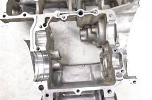 Honda - 99 Honda CBR600F4 Crankcase Center Crank Case & Cylinders - Image 8