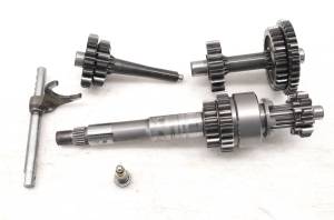Arctic Cat - 05 Arctic Cat 650 V-Twin 4x4 Transmission Shafts Gears Fork - Image 1