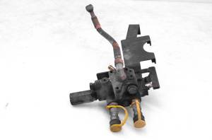 07 Kubota RTV900 4x4 Hydraulic System Secondary Pump Rear Output Valve