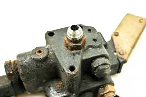 Kubota - 09 Kubota RTV1140CPX Hydraulic Control Valve - Image 2