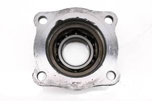 01 Kawasaki Bayou 220 2x4 Front Bevel Gear Bearing Cover KLF220