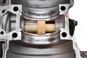 Ski-Doo - 13 Ski-Doo MXZ TNT 600 HO E-TEC Crankcase Center Crank Case 120" - Image 8