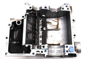 Polaris - 02 Polaris Sportsman 700 4x4 Crankcase Center Crank Case - Image 6