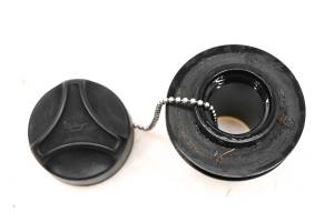 Yamaha - 01 Yamaha Waverunner GPR1200 Oil Cap - Image 2