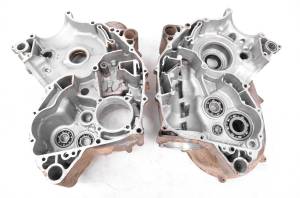 Kawasaki - 02 Kawasaki Prairie 650 4x4 Crankcase Center Crank Case KVF650 - Image 8