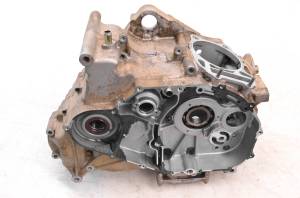 06 Arctic Cat TRV 400 4x4 Crankcase Center Crank Case