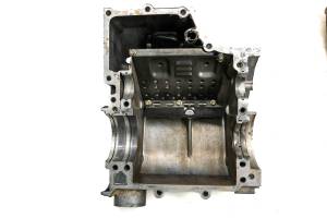 Polaris - 04 Polaris Sportsman 700 4x4 Crankcase Center Crank Case - Image 10