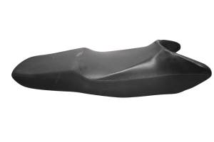 05 Suzuki GS500F Seat