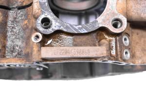 Kawasaki - 01 Kawasaki Bayou 220 2x4 Crankcase Center Crank Case KLF220 - Image 4