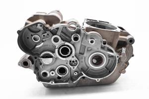 Polaris - 08 Polaris Outlaw 525 IRS Crankcase Center Crank Case - Image 2