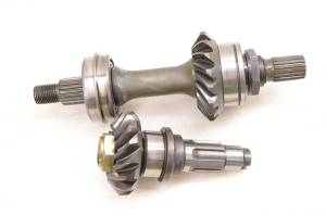 Arctic Cat - 97 Arctic Cat 454 4x4 Transmission Bevel Gears Output Shaft - Image 3