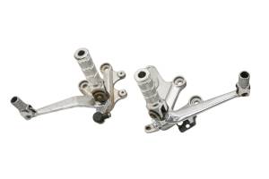 05 Suzuki GSXR600 Driver Foot Pegs