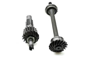 Suzuki - 99 Suzuki Quadrunner 250 4x4 Transmission Bevel Gears Output Shaft LTF250F - Image 1