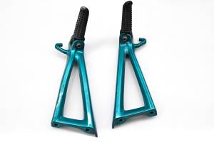 12 Yamaha YZF R6 Passenger Foot Pegs Left & Right