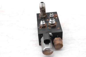 Polaris - 14 Polaris Brutus Diesel Cab 4x4 Hydraulic Valve Block - Image 3
