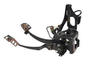 Yamaha - 17 Yamaha YXZ1000R SS Gas Brake Pedal Assembly - Image 2