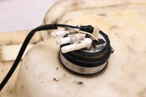 Yamaha - 04 Yamaha Waverunner GP800R Gas Tank & Fuel Pump - Image 6