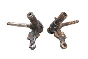 86 Yamaha Moto-4 200 Front Right & Left Spindle Knuckles YFM200N