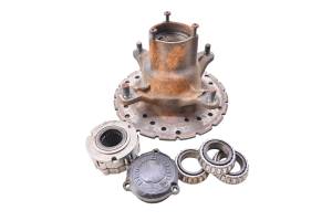 01 Polaris Xplorer 250 4x4 Front Wheel Hub & 4Wd Bearing