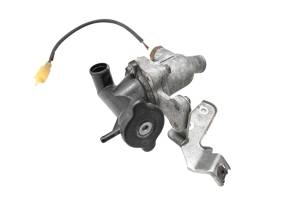 96 Suzuki RF900R Thermostat & Housing