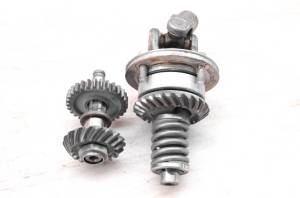 86 Yamaha Moto-4 225 2x4 Transmission Bevel Gears Output Shaft YFM225S