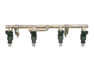 13 Kawasaki Concours 14 Fuel Rail & Injectors ZG1400