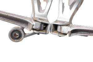 Suzuki - 03 Suzuki GSXR750 Passenger Foot Pegs Left & Right - Image 3