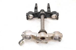 Suzuki - 92 Suzuki DR350 Triple Tree Handlebar Clamps - Image 3
