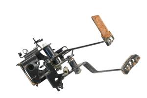 Yamaha - 19 Yamaha YXZ1000R EPS SS SE Gas Brake Pedal Assembly - Image 3