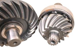 Polaris - 01 Polaris Xplorer 400 4x4 Transmission Bevel Gears Output Shaft - Image 2