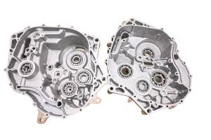 Yamaha - 16 Yamaha YXZ1000R Transmission Gear Case Housing - Image 5