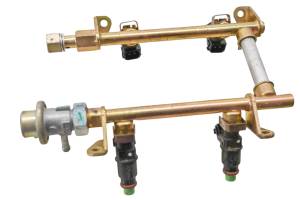 Honda - 04 Honda ST1300 Fuel Rail & Injectors - Image 3