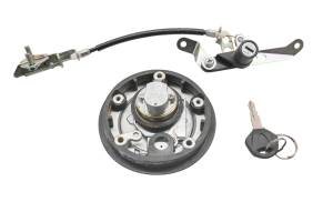 Yamaha - 16 Yamaha YZF-R3 Seat Lock Latch & Gas Cap - Image 3