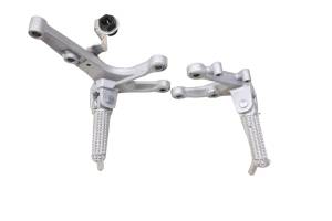 23 Yamaha MT-03 Foot Pegs