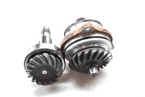 84 Honda Fourtrax 200 2x4 Transmission Bevel Gears Output Shaft TRX200