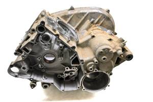 04 Arctic Cat 650 V2 4x4 Crankcase Center Crank Case