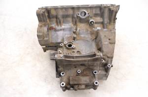 Honda - 99 Honda CBR600F4 Crankcase Center Crank Case & Cylinders - Image 2