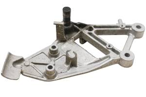 Honda - 91 Honda Interceptor 750 Front Right Driver Footrest Bracket Mount VFR750F - Image 4