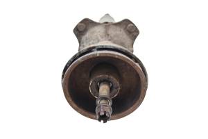 Honda - 85 Honda ATC125M Front Wheel Hub & Axle - Image 2