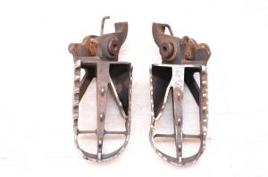 05 Kawasaki KX250F Left & Right Foot Pegs