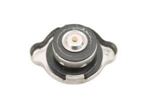 Kawasaki - 20 Kawasaki Versys-X 300 Radiator Cap KLE300BLFA - Image 3