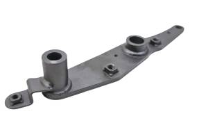 Kawasaki - 23 Kawasaki Z400 Rear Swingarm Bracket Right ER400DFPNN - Image 3