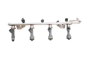 16 Polaris Slingshot SL Fuel Injectors & Rail