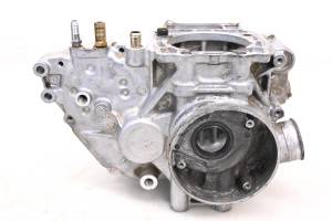 04 Polaris ATP 500 4x4 Crankcase Center Crank Case