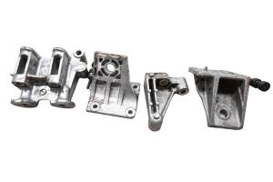 07 Yamaha GP1300R Engine Motor Support Brackets Mounts Waverunner