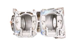 Polaris - 15 Polaris Indy Voyager 550 Crankcase Center Crank Case 155" - Image 6