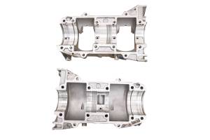 Polaris - 15 Polaris Indy Voyager 550 Crankcase Center Crank Case 155" - Image 7