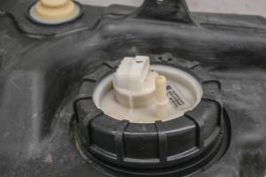 Polaris - 11 Polaris Sportsman 850 Touring 4x4 Gas Tank & Fuel Pump - Image 4