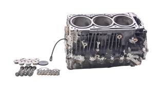 10 Sea-Doo RXT 215 Crankcase Center Crank Case & Cylinders