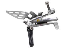 04 Yamaha YZF R6 Left Side Foot Peg & Brake Pedal